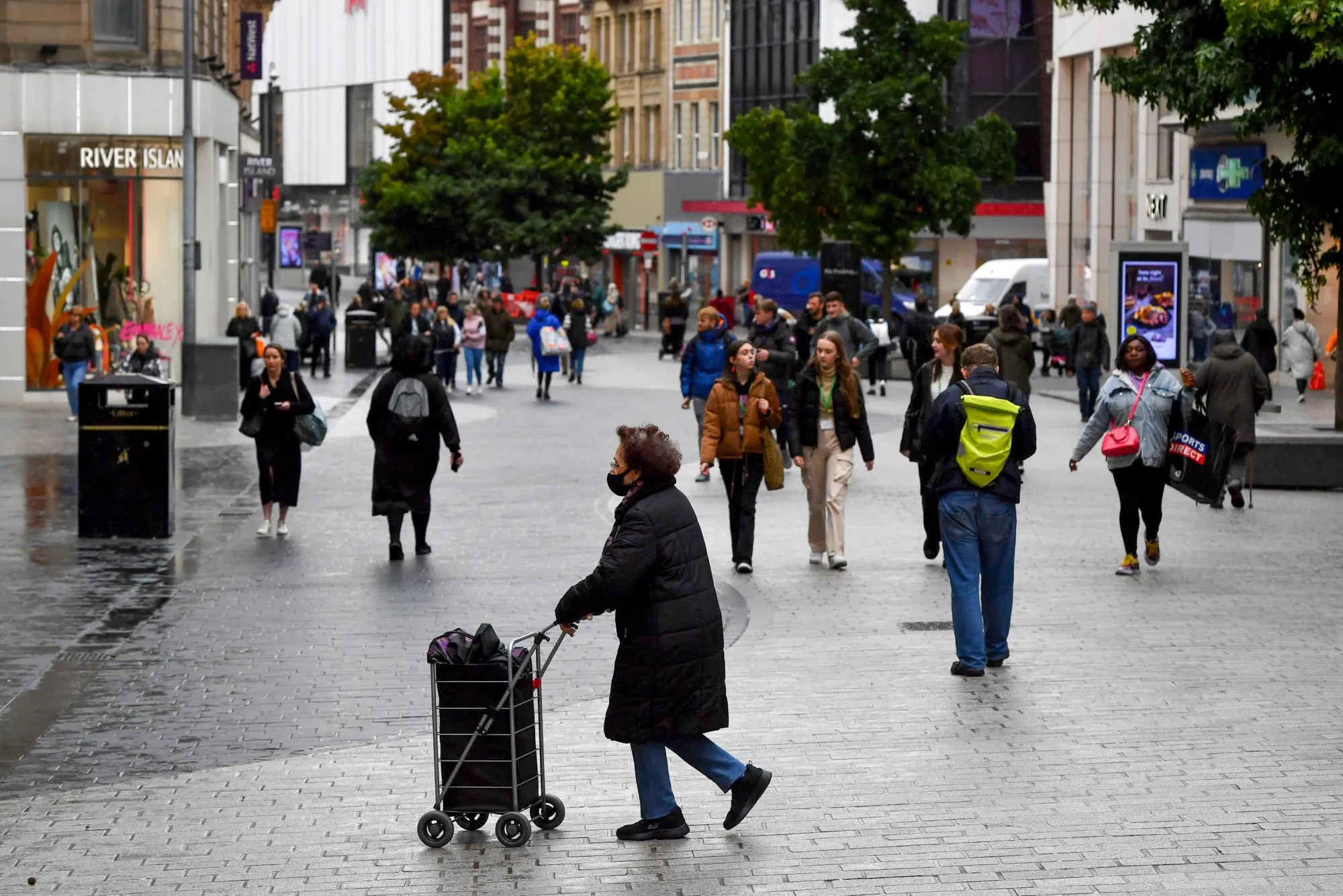 Shopping&nbsp;in the city centre of Liverpool, UK.
