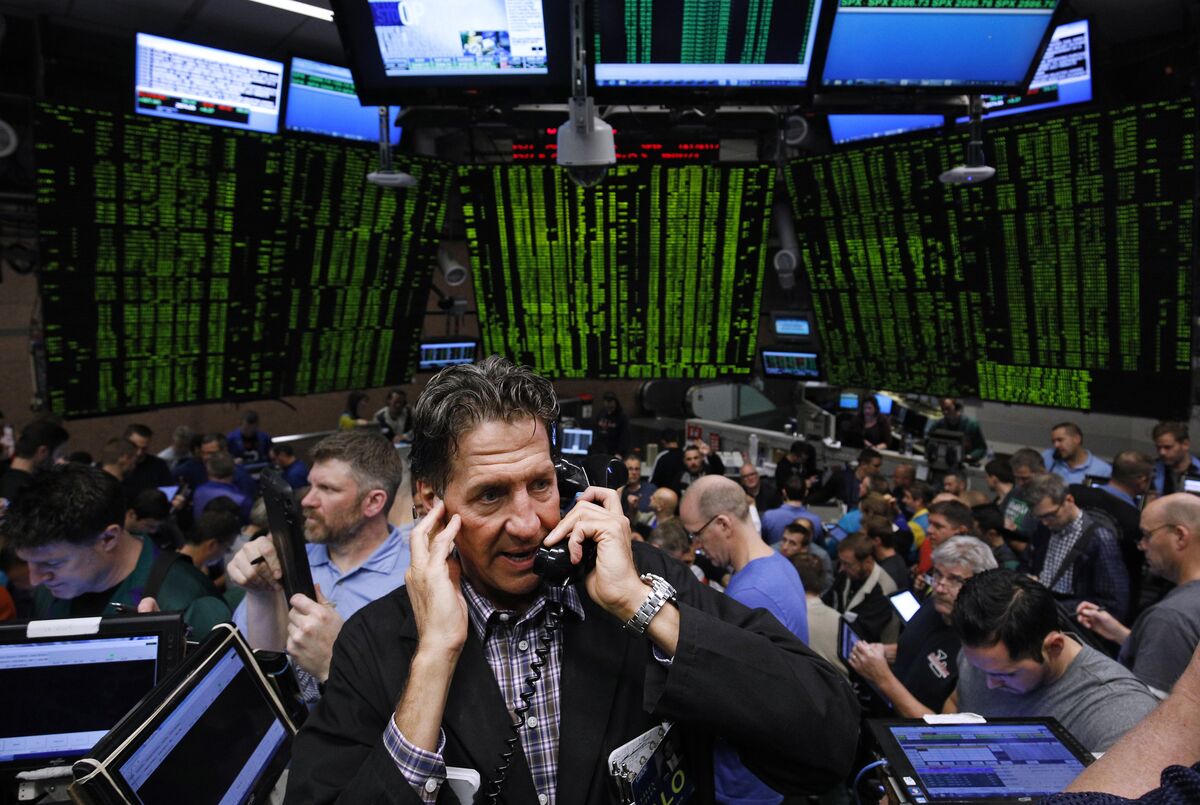 Cboe to Reopen Trading Floor June 8 and NYSE Brokers Return - Bloomberg