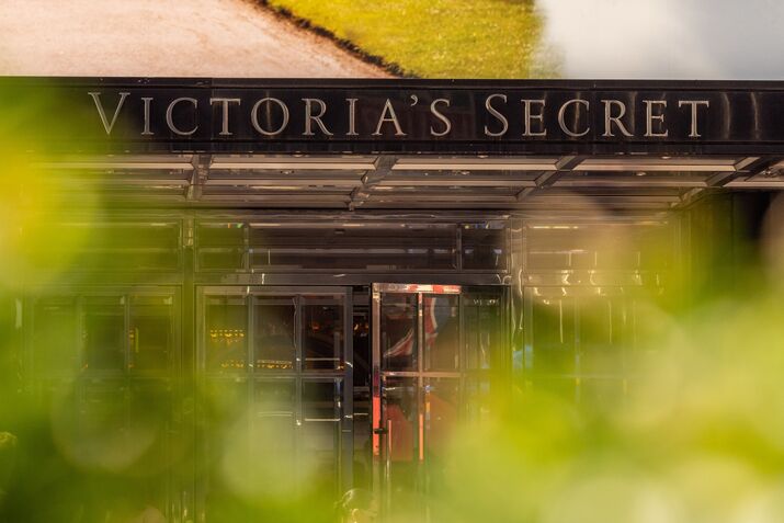A Victoria's Secret Store Ahead Of Earnings Figures