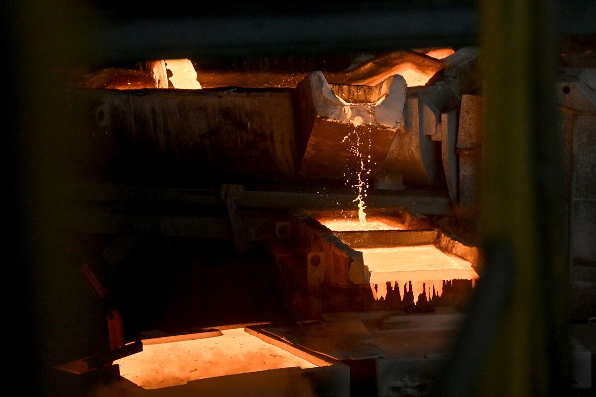 Zijin Gold Said to Plan $3 Billion HK IPO in World’s Biggest Listing Since CATL