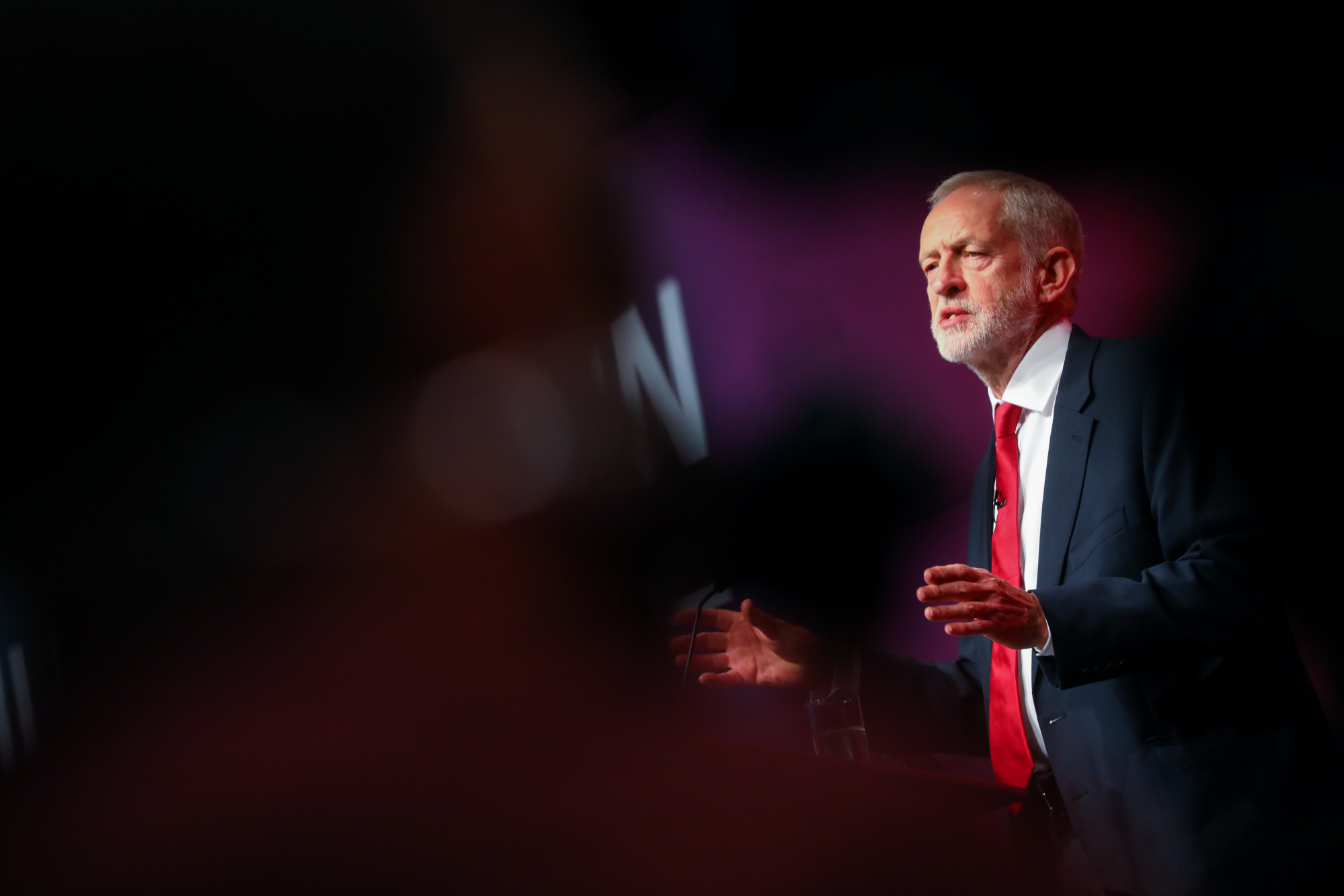 Labour Plans to Define Brexit Position Before Summer Recess Bloomberg