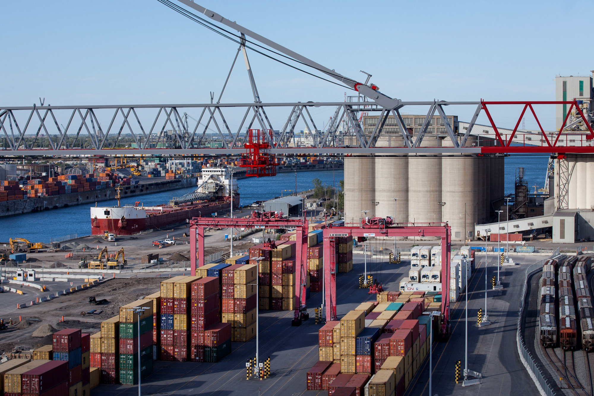 Trudeau Signals Move to End Dock Workers Strike at Montreal Port