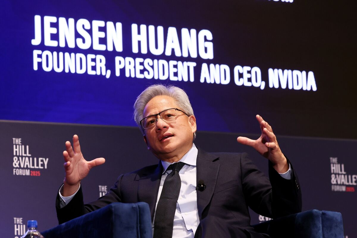 Báo cáo thu nhập Nvidia: Nhà trắng có đang cản trở nhà sản xuất chip đạt được 50 tỷ USD?