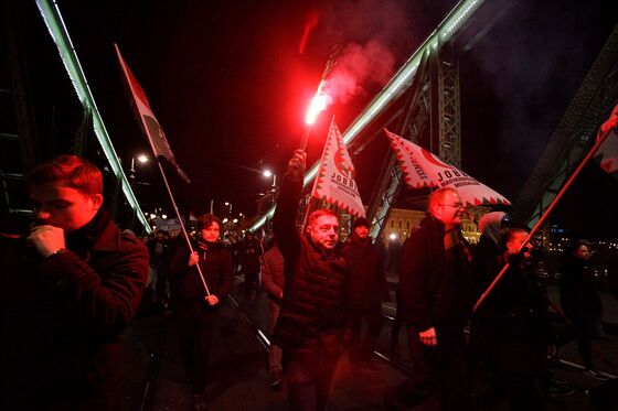 Hungarian President Signs ‘Slave Law,’ Ignoring Protests