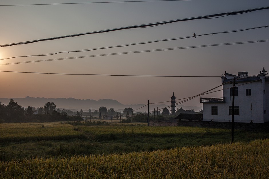 Bishan, a small village in China's countryside, is resisting urbanization. 