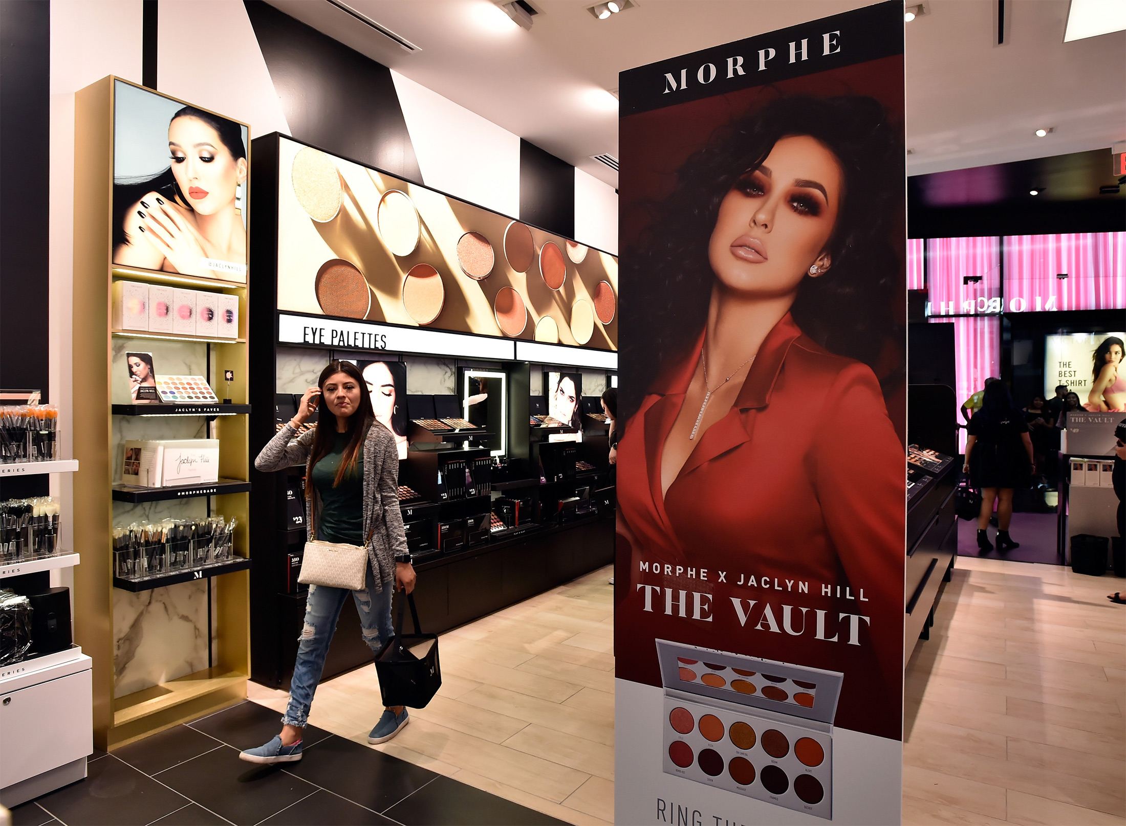 Morphe's Parent Company Acquired for $690M by Jefferies, Cerberus -  Bloomberg
