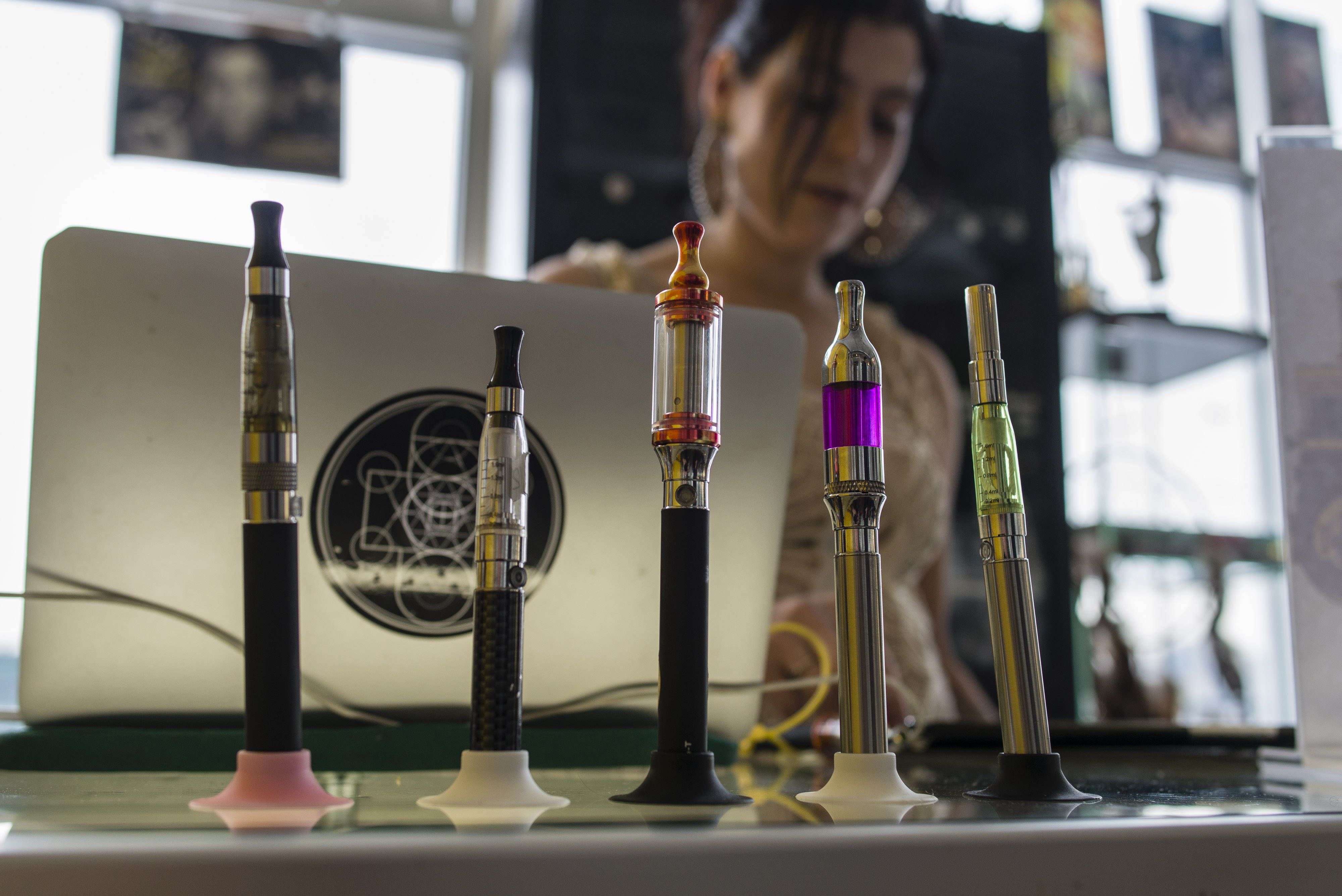 E Cigarette Use Among Teens Tripled in 2014 Bloomberg