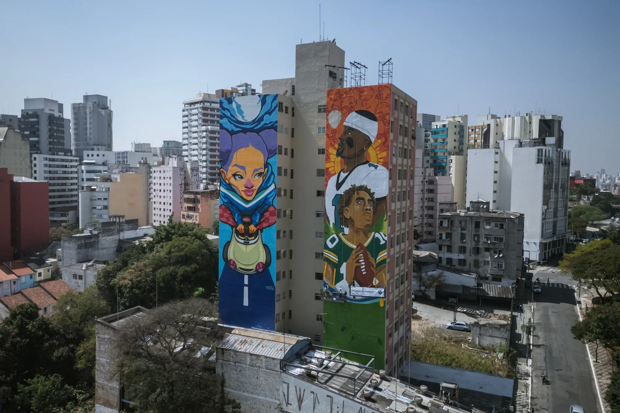 In the leadup to the NFL’s first game in South America, Philadelphia Eagles&nbsp;quarterback Jalen Hurts and&nbsp;Green Bay Packers&nbsp;quarterback Jordan Love appeared&nbsp;on&nbsp;a&nbsp;mural in downtown São&nbsp;Paulo.