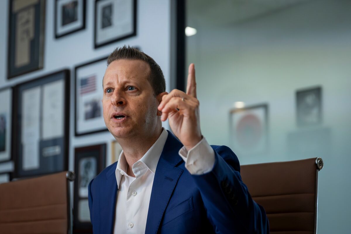 Democrat Asks Whether Party’s Big Tent Includes Pro-Israel Jews