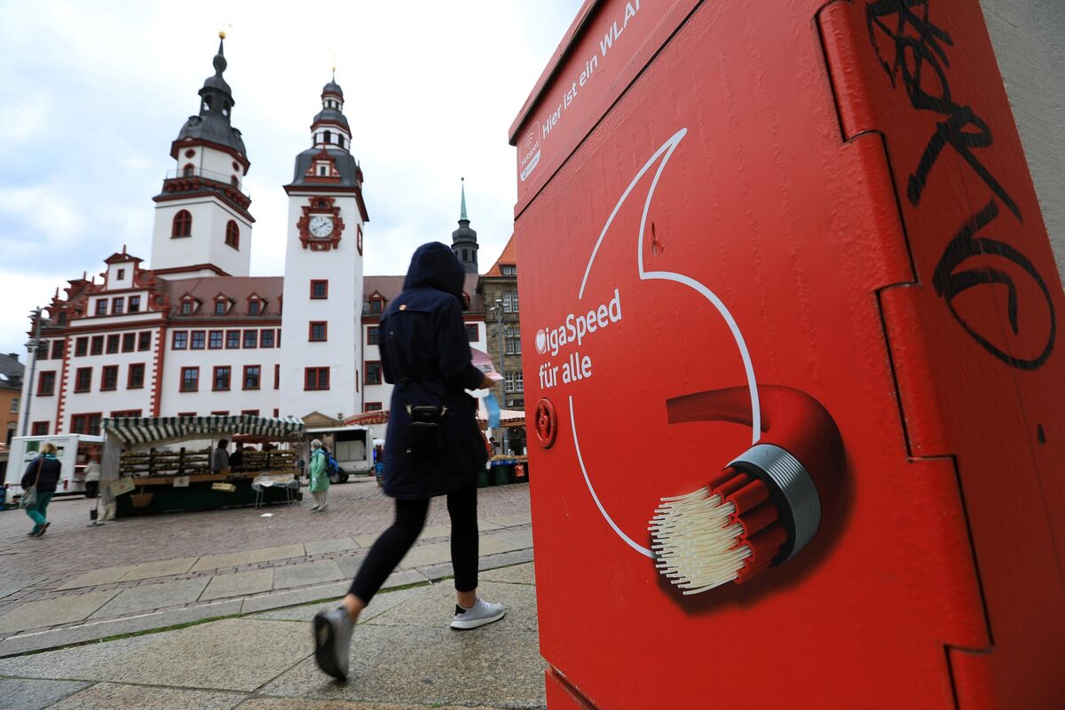 Vodafone’s CEO Says End Is in Sight for German Sales Declines