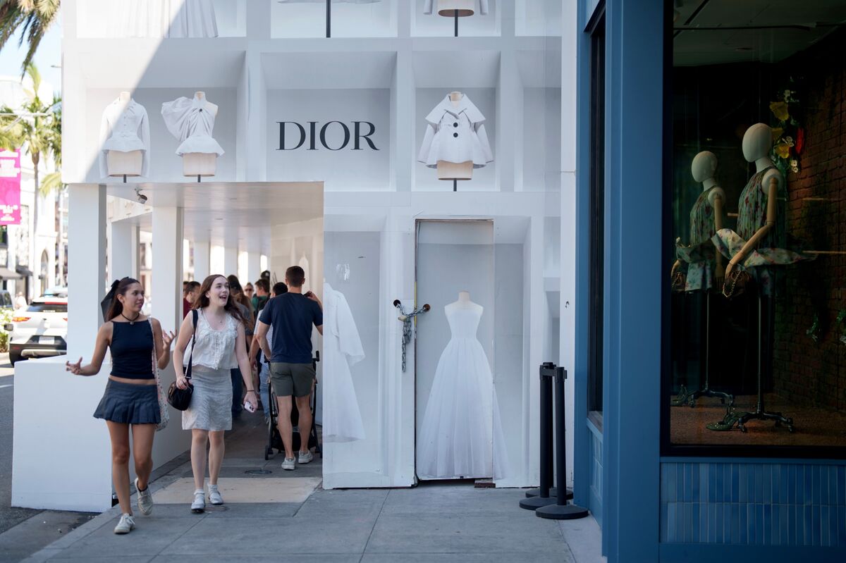 Luxury Stocks’ Nascent Revival Is About to Face Earnings Test