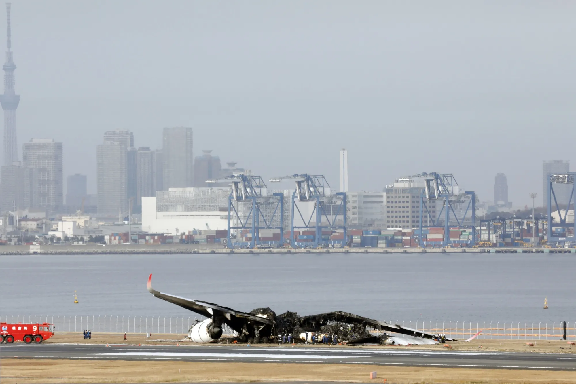 Japan Coast Guard Plane Wasn't Cleared for Runway Before Tokyo