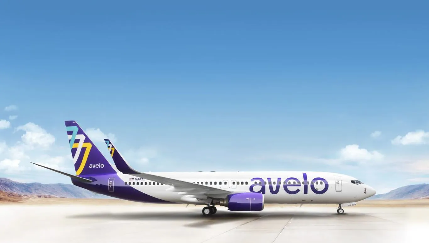 Avelo 737 livery