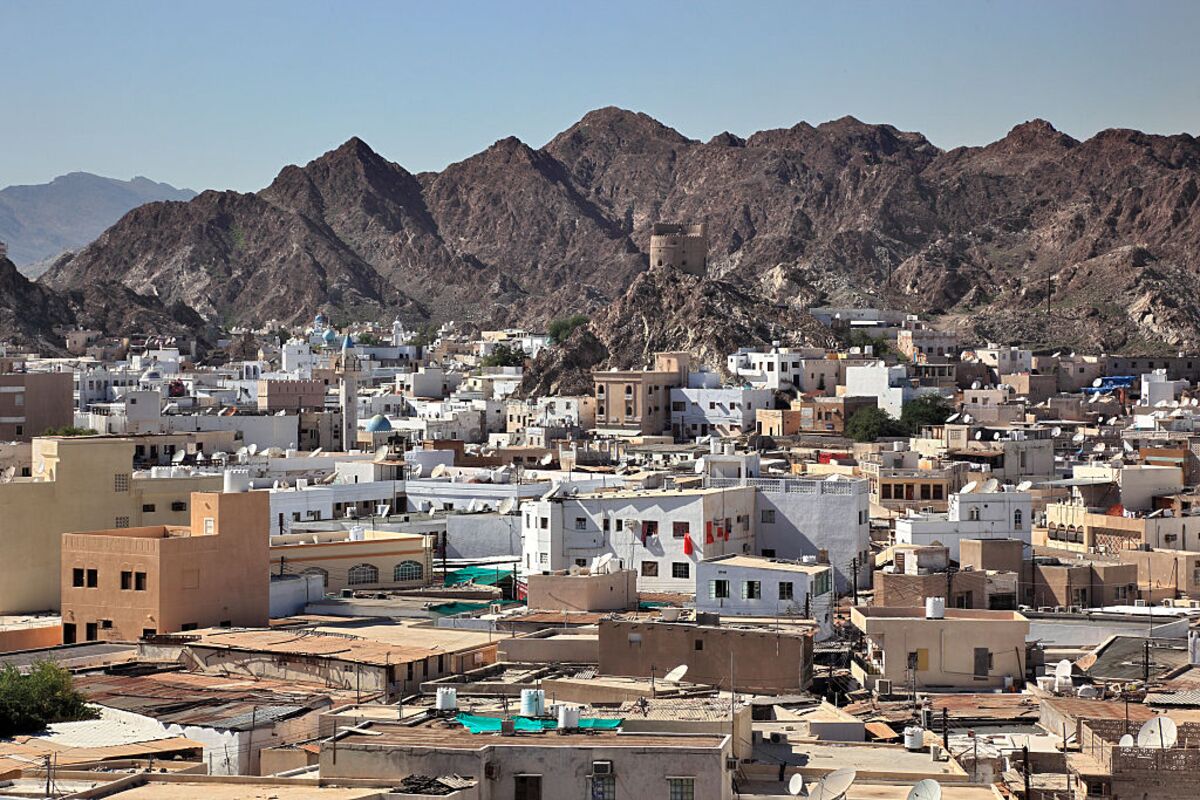 🟪"Quarta Fase di Negoziati tra Stati Uniti e Iran in Oman: Obiettivo Un Nuovo Accordo sul Nucleare"
