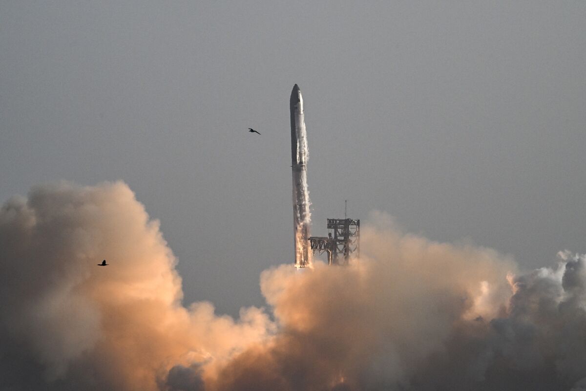 SpaceX Suffers Third Consecutive Starship Launch Failure Over Indian Ocean