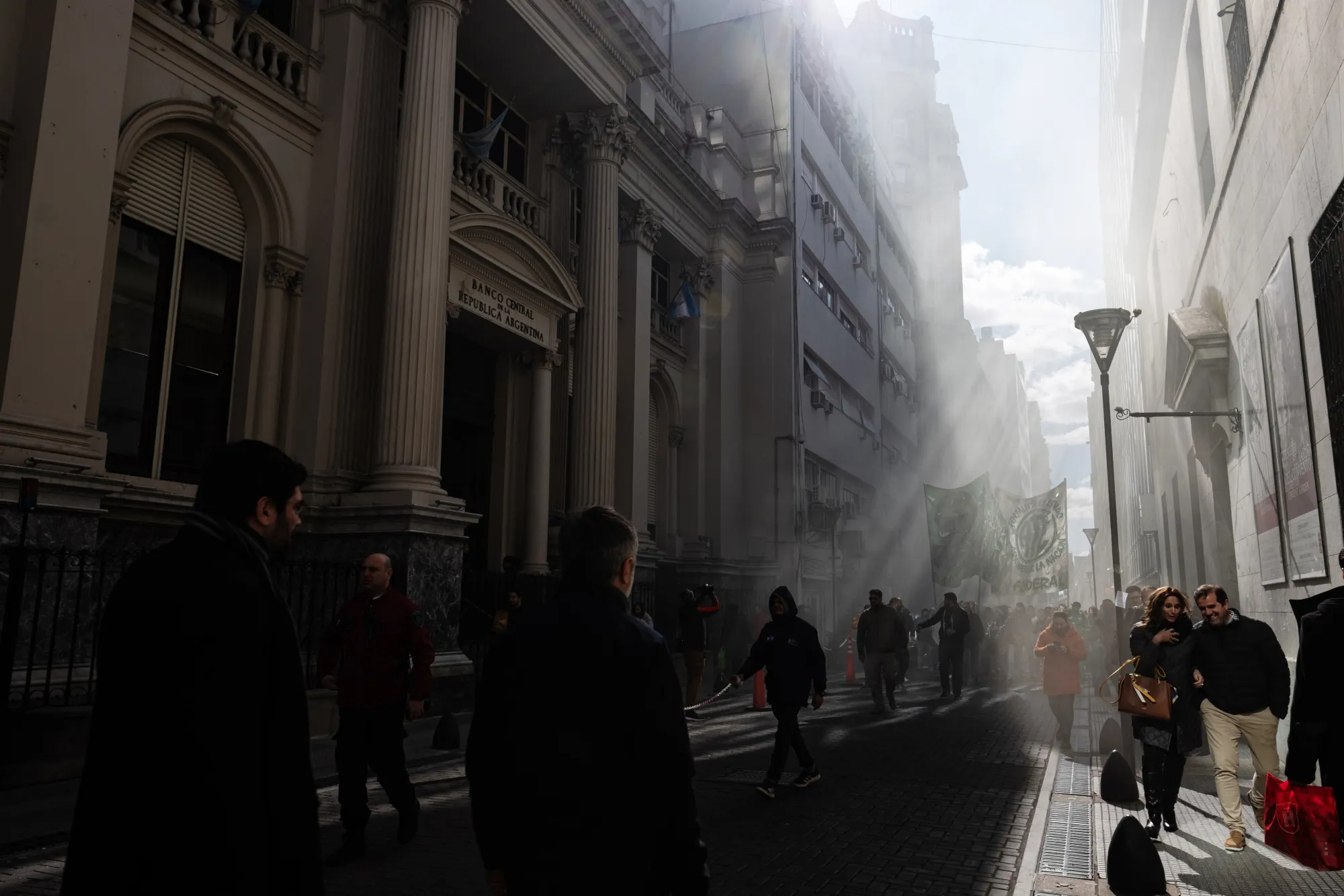 A demonstration passes in front of the Central Bank of Argentina in Buenos Aires on&nbsp;Aug. 13, 2019.