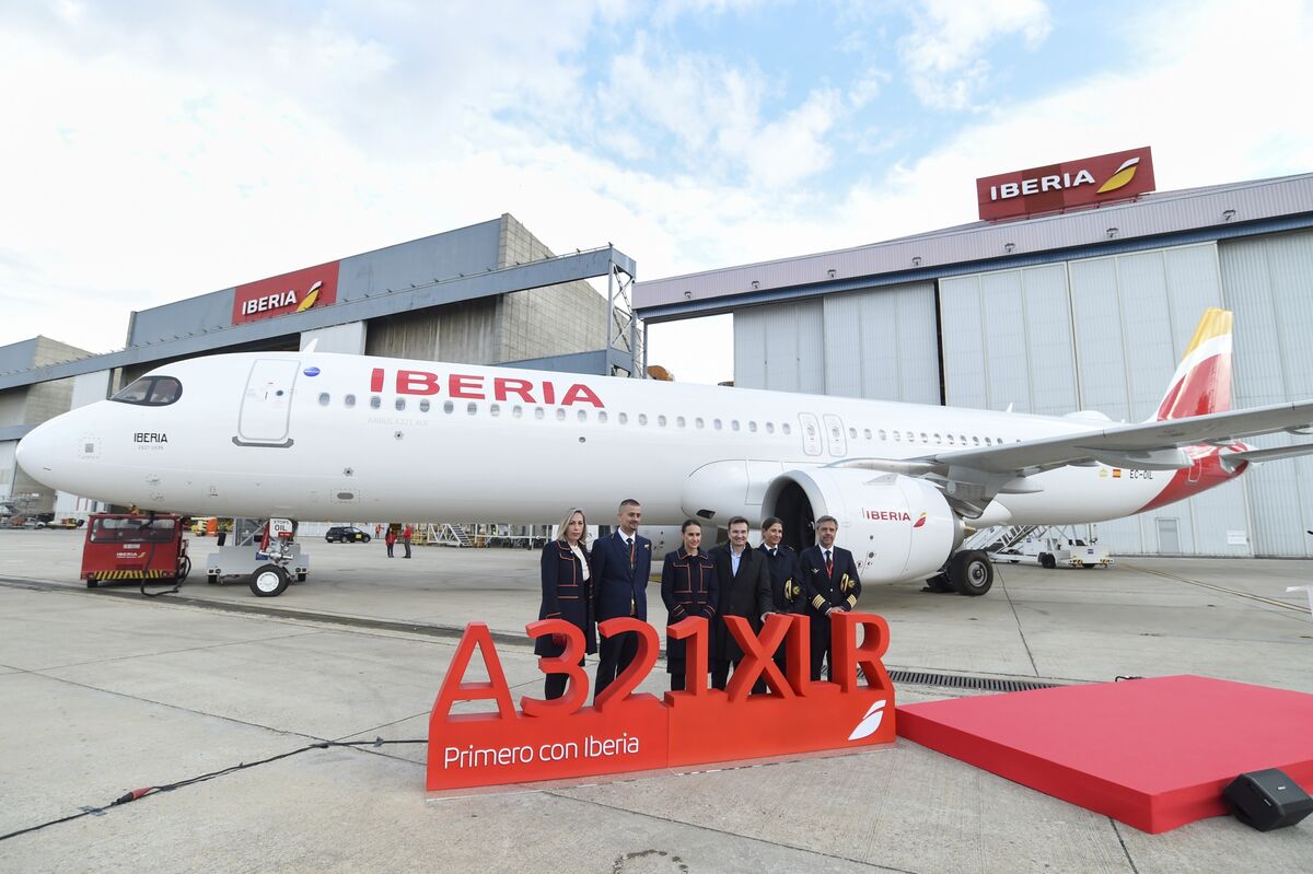 Iberia&#x27;s Madrid to Boston New Airbus A321XLR Jet Shakes Up Cabin Routine - Bloomberg