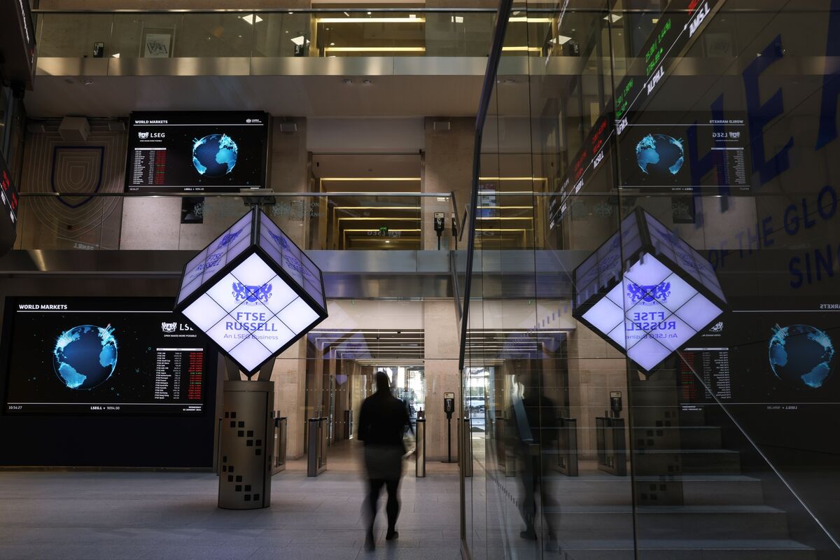 UK Police Arrest Six Over Plot To Disrupt London Stock Exchange - Bloomberg