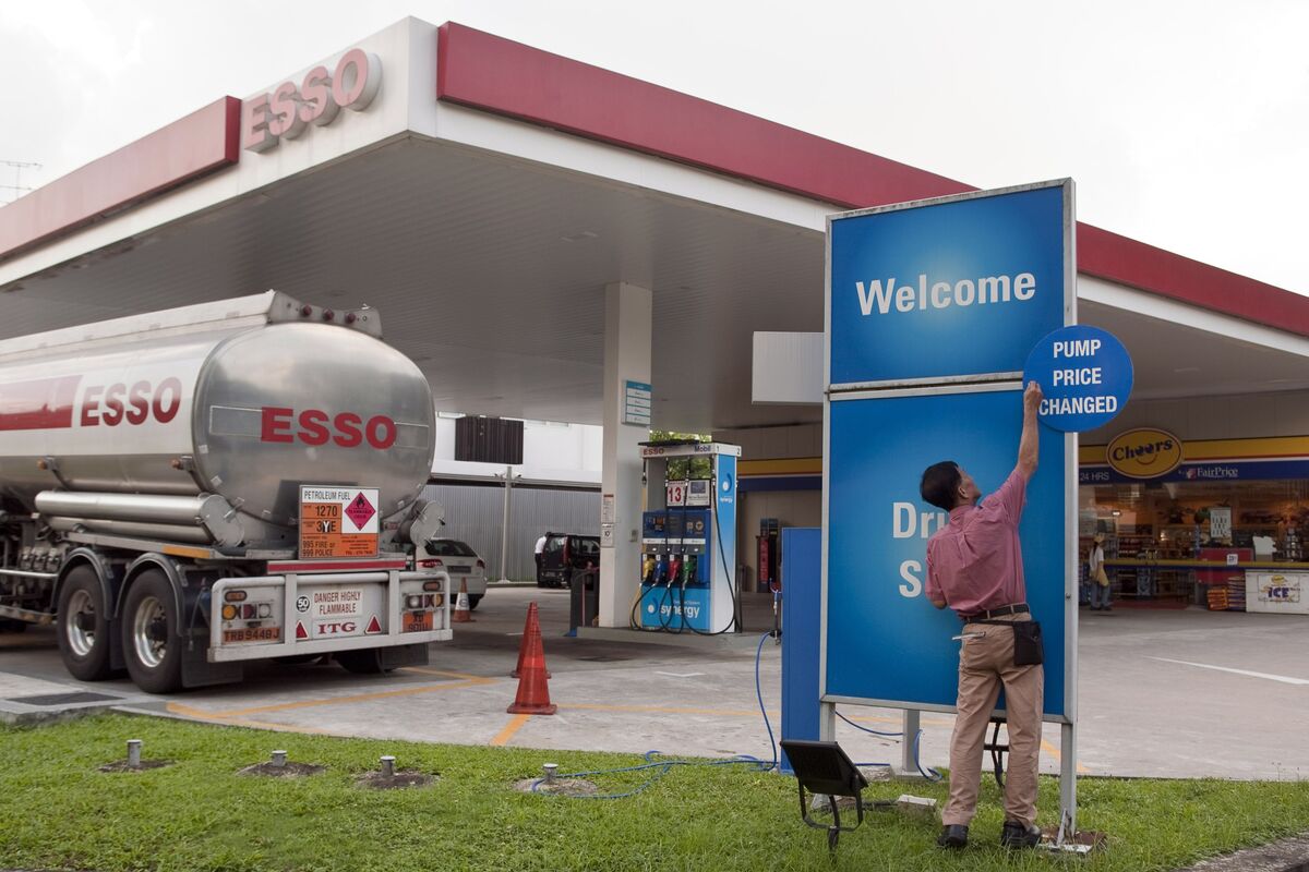 featured image thumbnail for post Exxon Is Said to Weigh Sale of $1 Billion Singapore Gas Stations