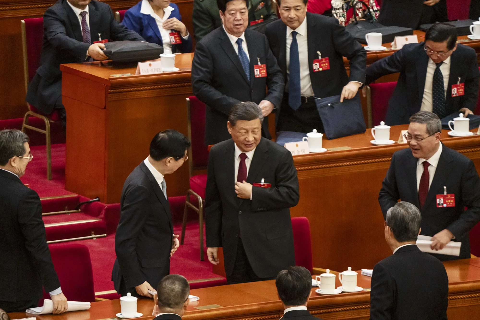 習近平氏の名前が16回登場、お気に入りスローガンも－政府活動報告 - Bloomberg