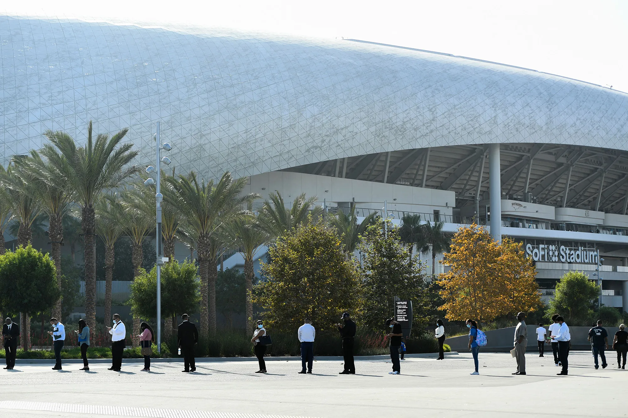 Job seekers wait in a long line for a career fair in Inglewood, California, on Sept. 9.