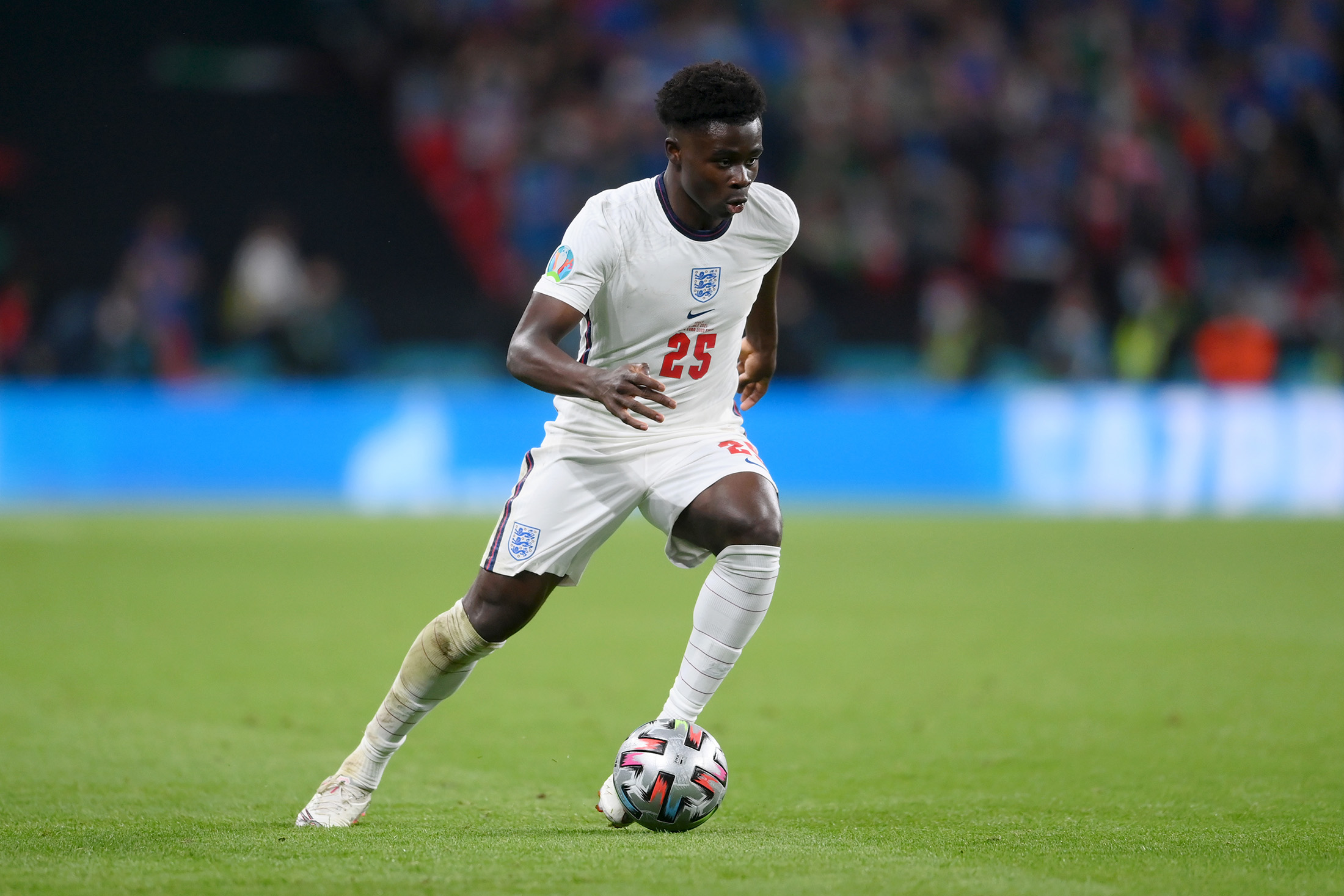 Bukayo Saka, English Soccer Star, Speaks Out After Facing Racist Harassment  on Social Media