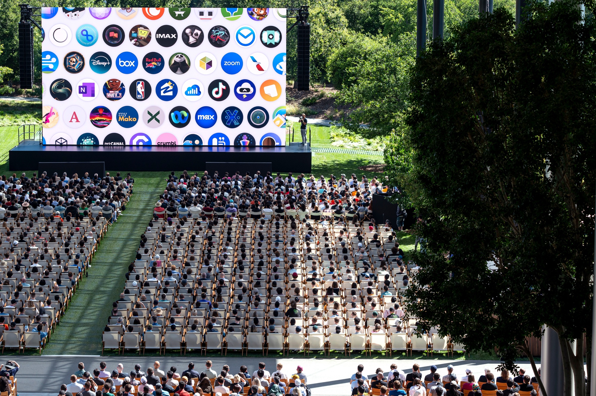 Apple Hosts Worldwide Developers Conference