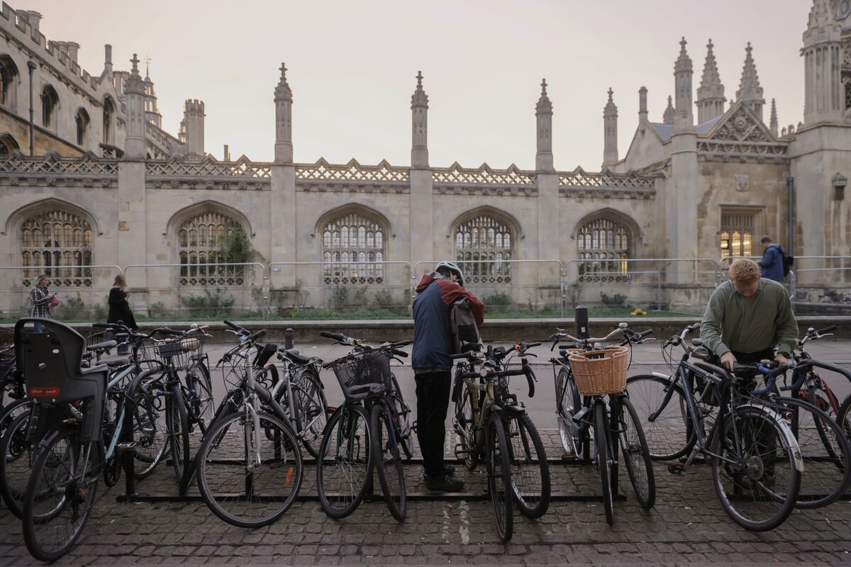 UK Universities Want Wider Tax Break for Firms Hiring Young Workers