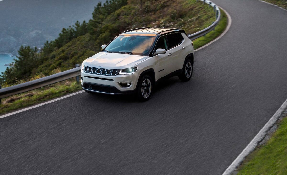 Jeep Missing Its Compass Leaves Brand Adrift as Rival SUVs Surge