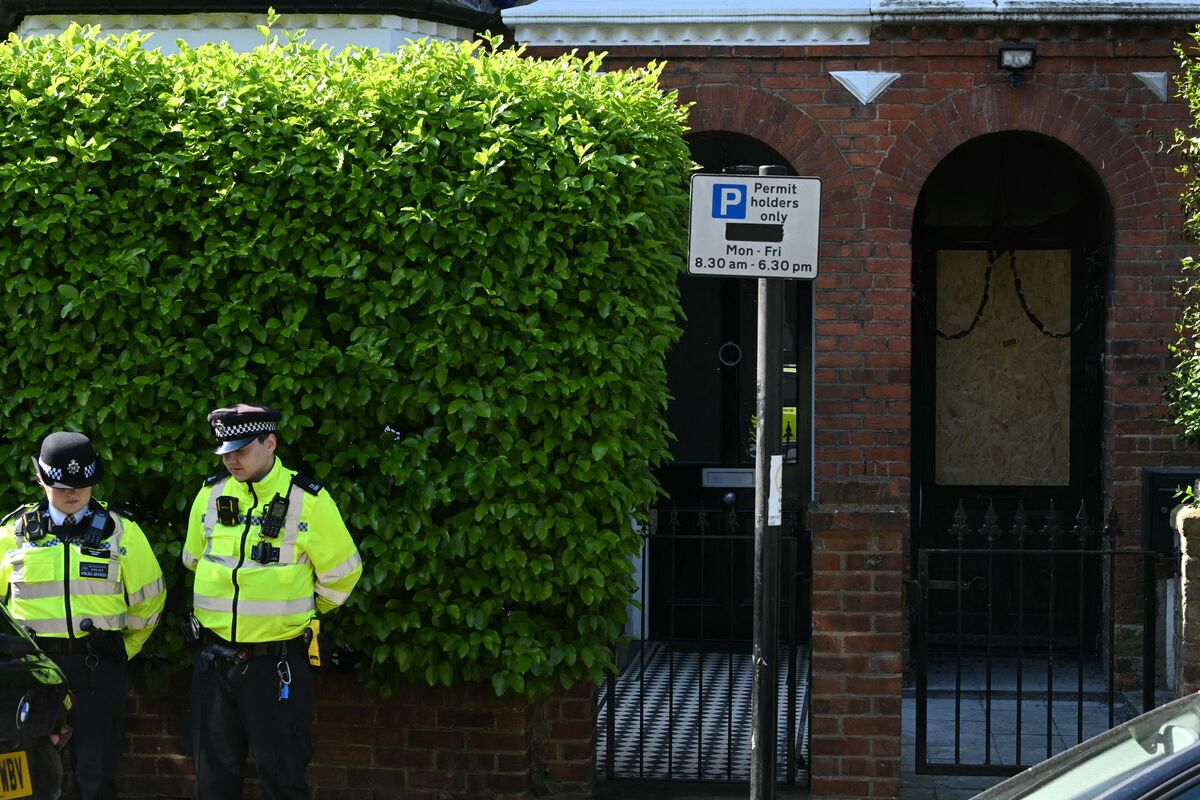 🟪"Incendi a Londra: Accusato un secondo uomo in relazione agli attacchi mirati al Primo Ministro Starmer"