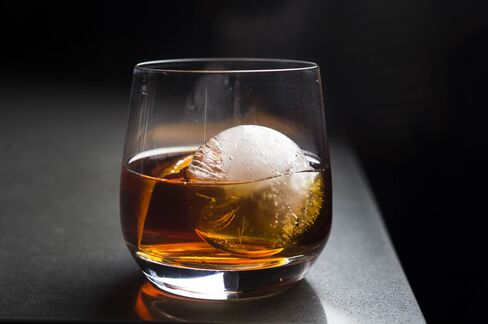 The lounge opened to make diners more comfortable while they wait for their table, but it's also a good place to have a whiskey cocktail after dinner, or to sip Champagne with a flight of fish.