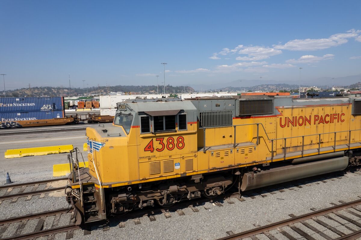 bloomberg.com - Rick Clough - Union Pacific, Norfolk Tumble as Regulator Pauses Merger Review