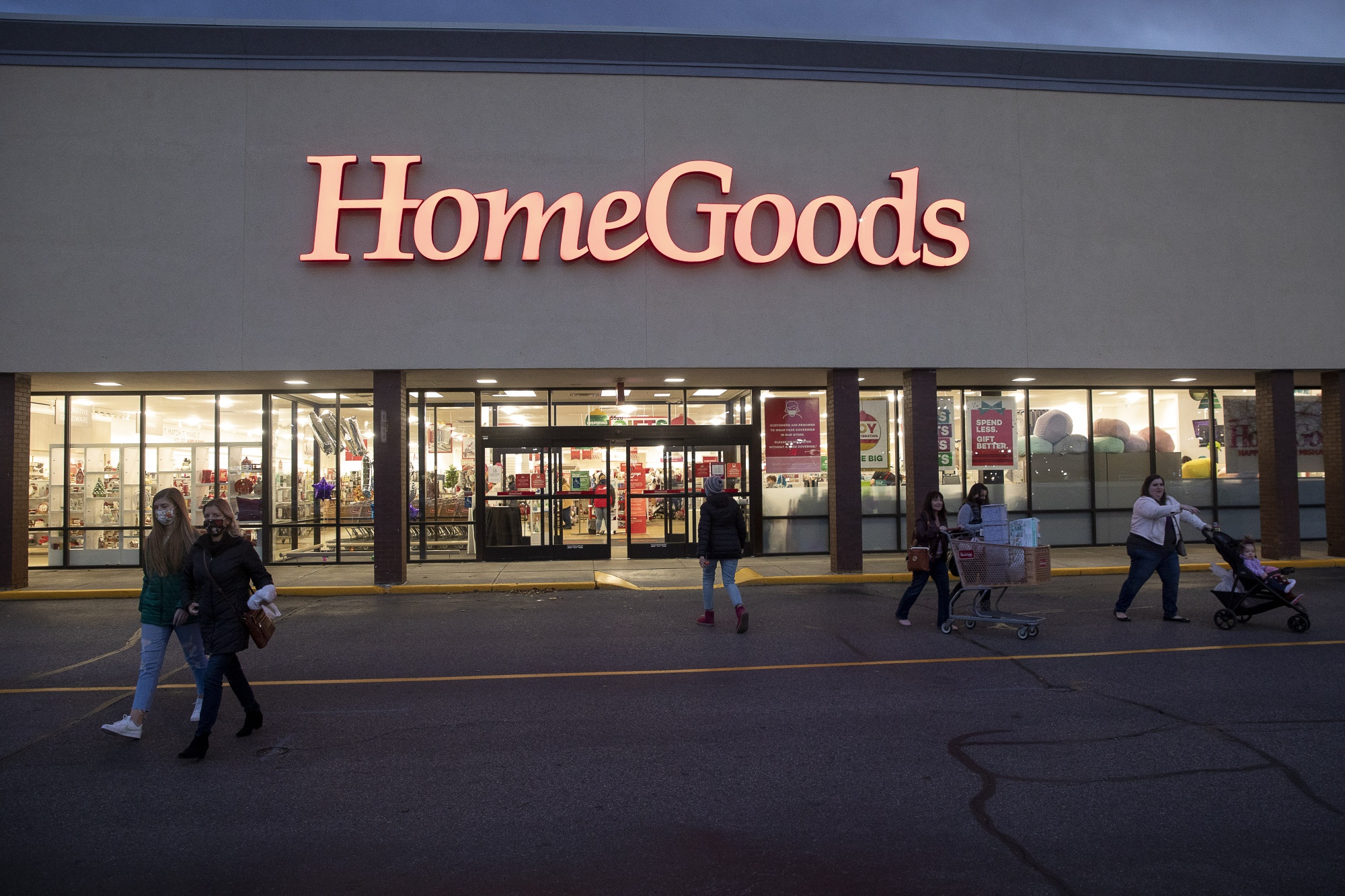 HomeGoods Finally Launches A Website After Opening 820 Stores Bloomberg