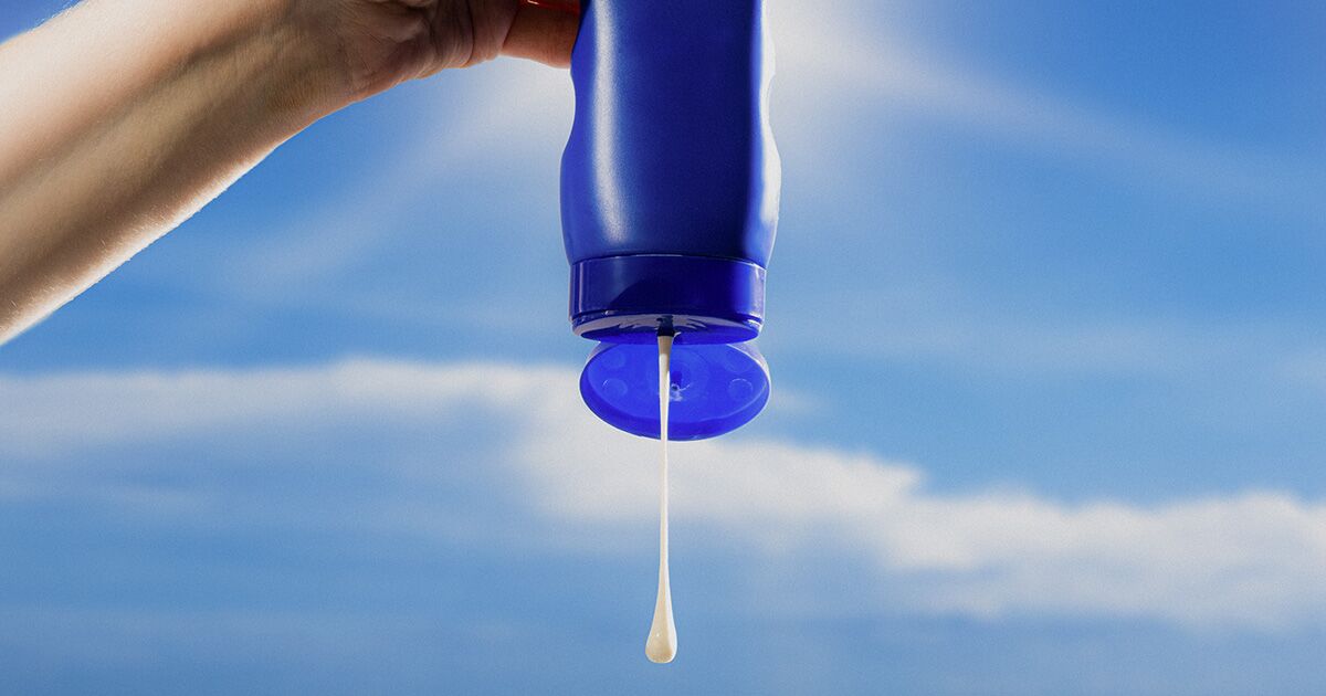 Many Sunscreens Still Have Potentially Dangerous Chemicals Bloomberg