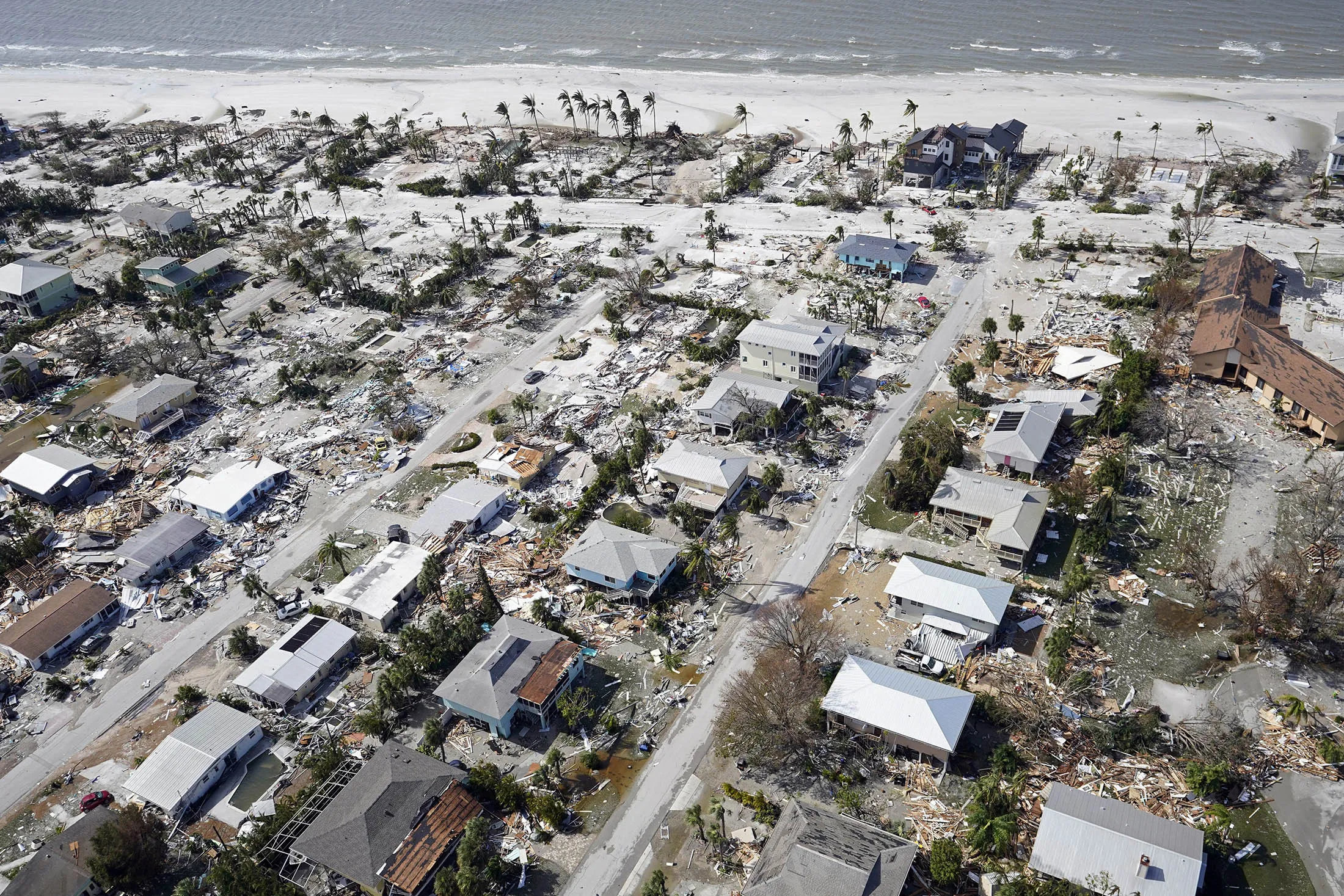 ハリケーン「イアン」の被害が著しいフロリダ州フォートマイヤーズの住宅地（９月29日）