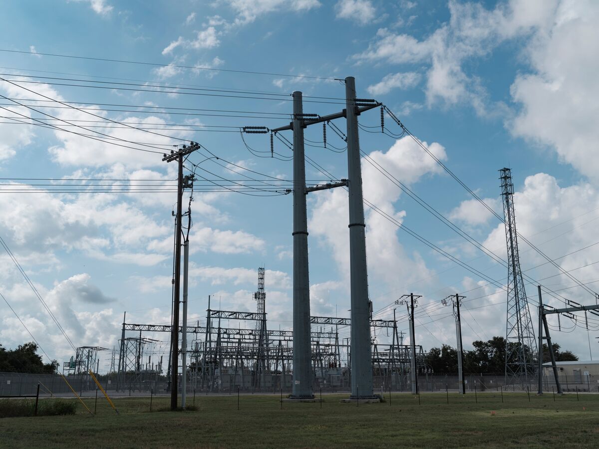 US Power Companies Aim to Spend $1 Trillion Over Next Five Years
