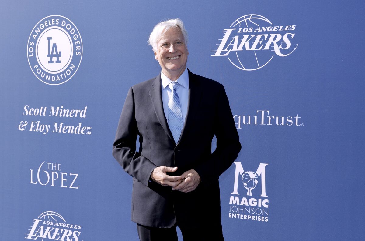 bloomberg.com - Paul J. Davies - Life Policies Shouldn't Be Funding the Boss's Trophy Assets