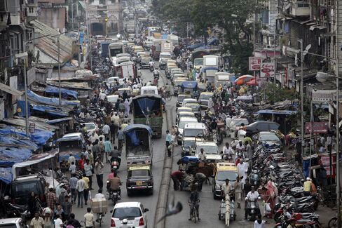India to Pay for Highways for First Time in 14 Years