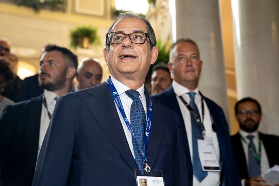Italy's Populist Government Faces First Big Test of Unity
