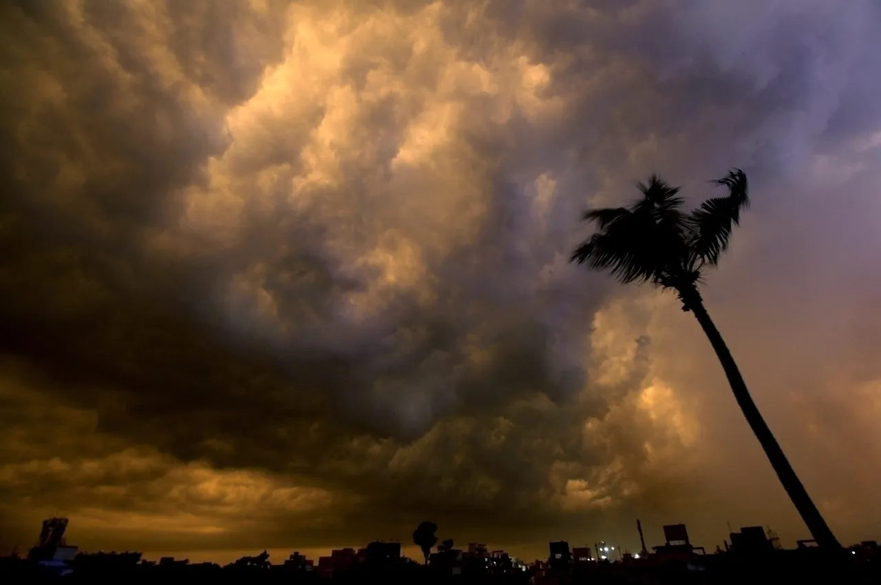 Rain Clouds Rolling In