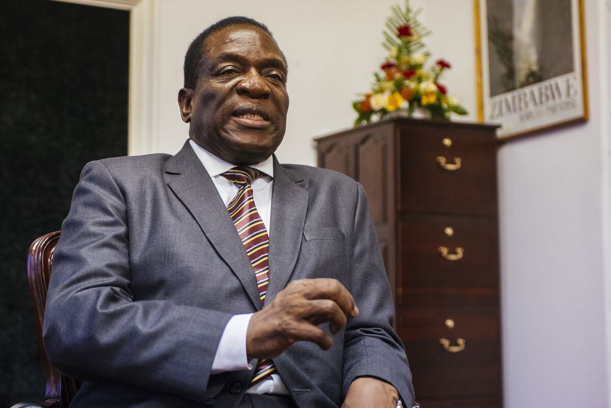 zimbabwe-s-new-president-eases-land-laws-for-white-farmers-bloomberg