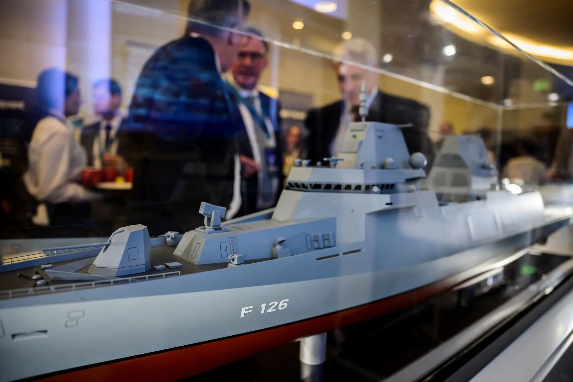 A model of the F126 Frigate&nbsp;Ship&nbsp;at the Berlin Security Conference on European Security and Defence.