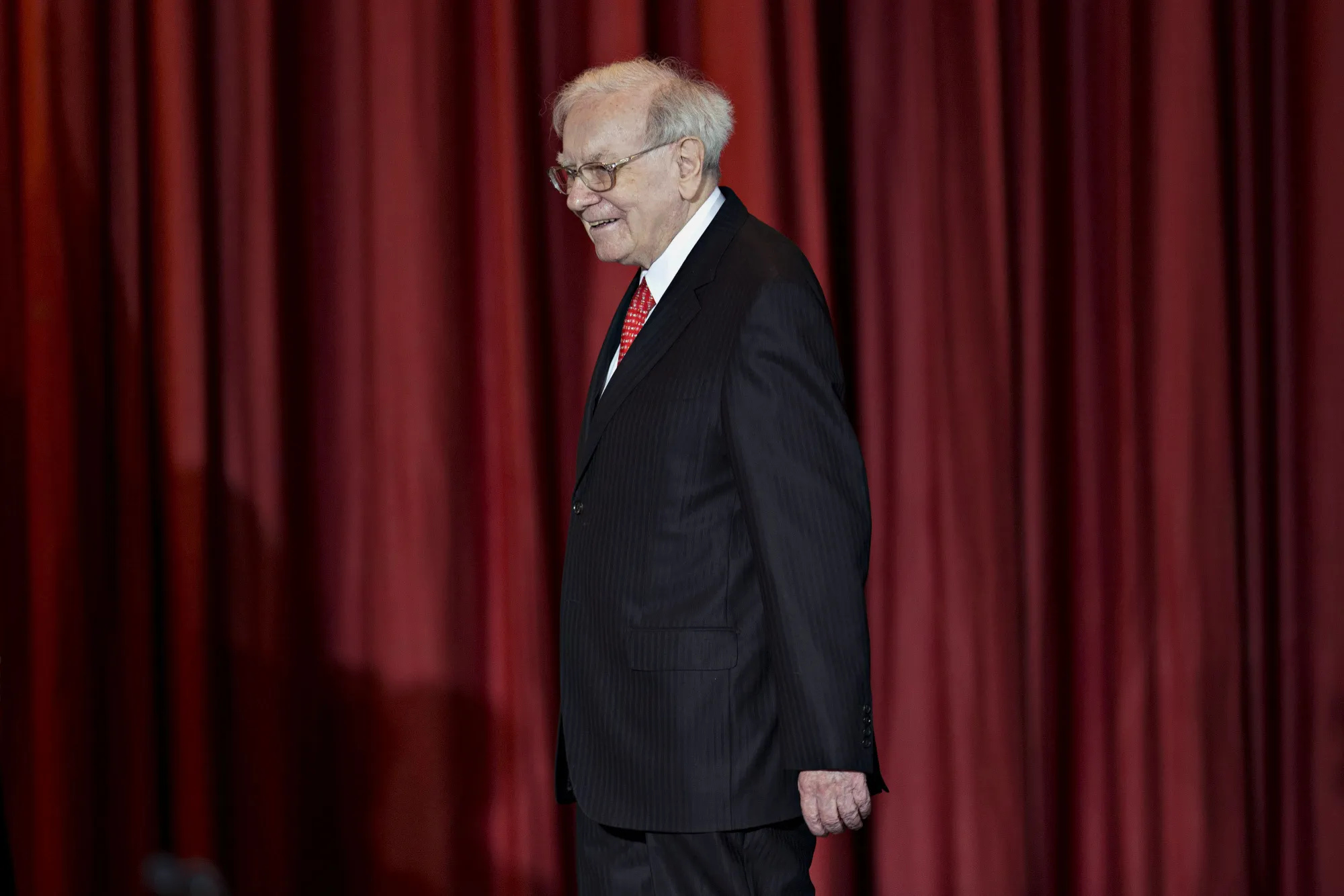 ビットコインの時価総額、バフェット氏とゲイツ氏の資産合計上回る - Bloomberg