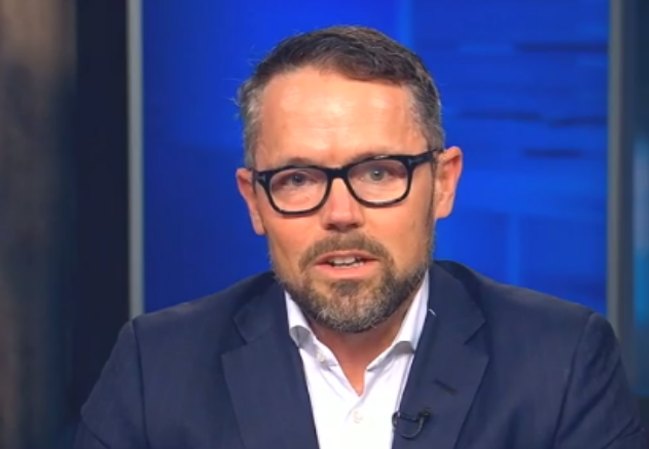 Goldman Sachs's (GS) Julian Salisbury Leaves for Sixth Street Partners