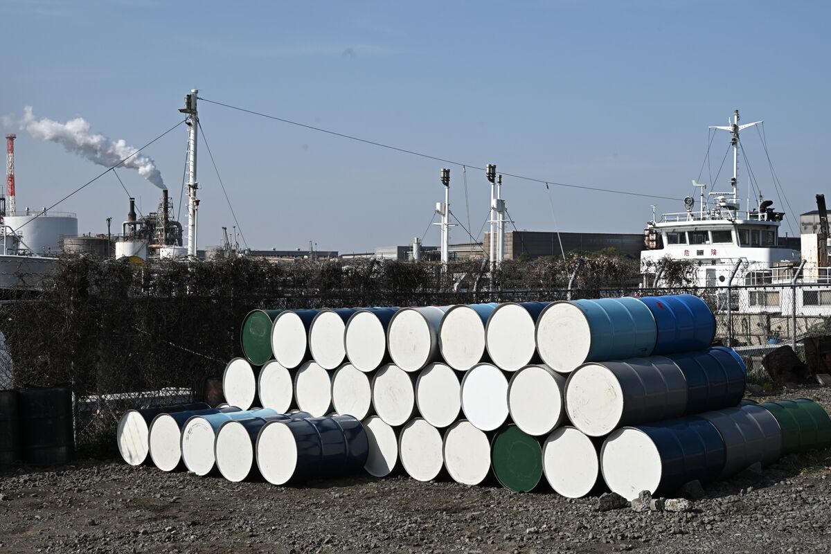 bloomberg.com - Nicola M White - CFTC 'Watching' Oil Futures Trading Spikes, Agency Official Says