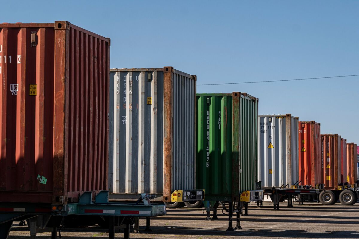 <p>Trade War Costs Global Value Chains 3-5 Years of Growth, UN Says thumbnail