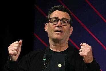 A Pub Joke Shows the Doubts About Andy Burnham