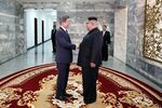 Moon Jae-in and Kim Jong Un on May 26.