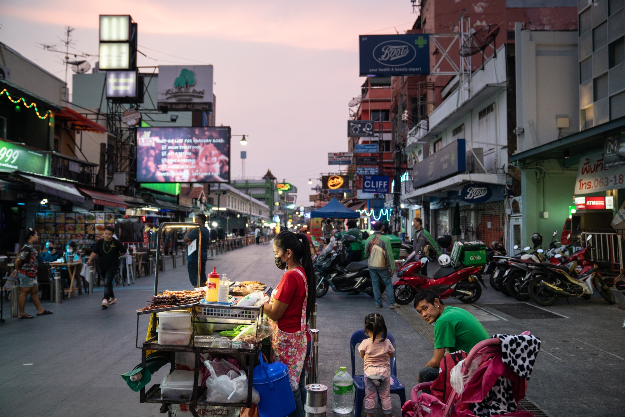 Thai Rates Seen On Hold, Gdp Forecast Likely Cut: Decision Guide 