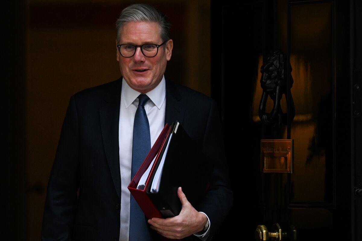 Starmer’s Head of Comms Quits in Latest Exit From Downing Street